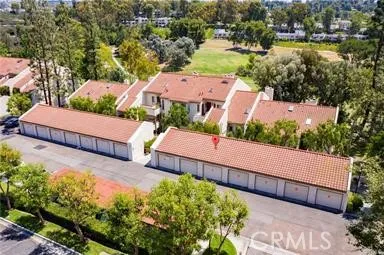 Large 1 car garage.