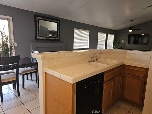 1847 1847 Heritage Lane, Palmdale, California 93551
