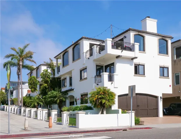 300 16th Street, Manhattan Beach, California 90266