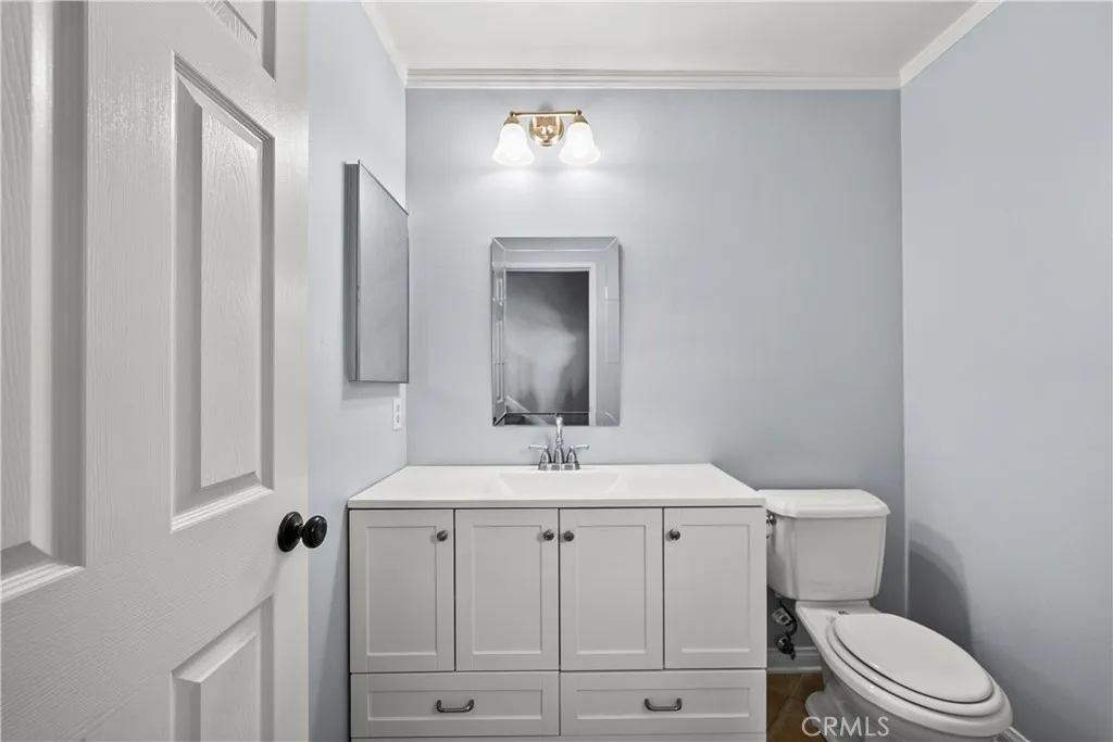 15716 Ada, Canyon Country, California 91387 home-pic-16