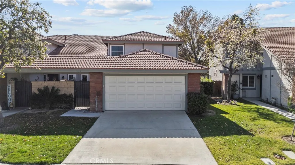 15716 Ada, Canyon Country, California 91387 home-pic-1