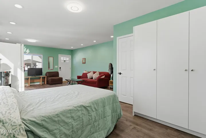 265 1_2 McKnight Rd_11