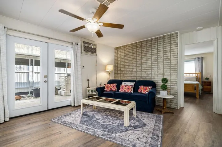 10-custom-SDCameo_OPMG_0126_019