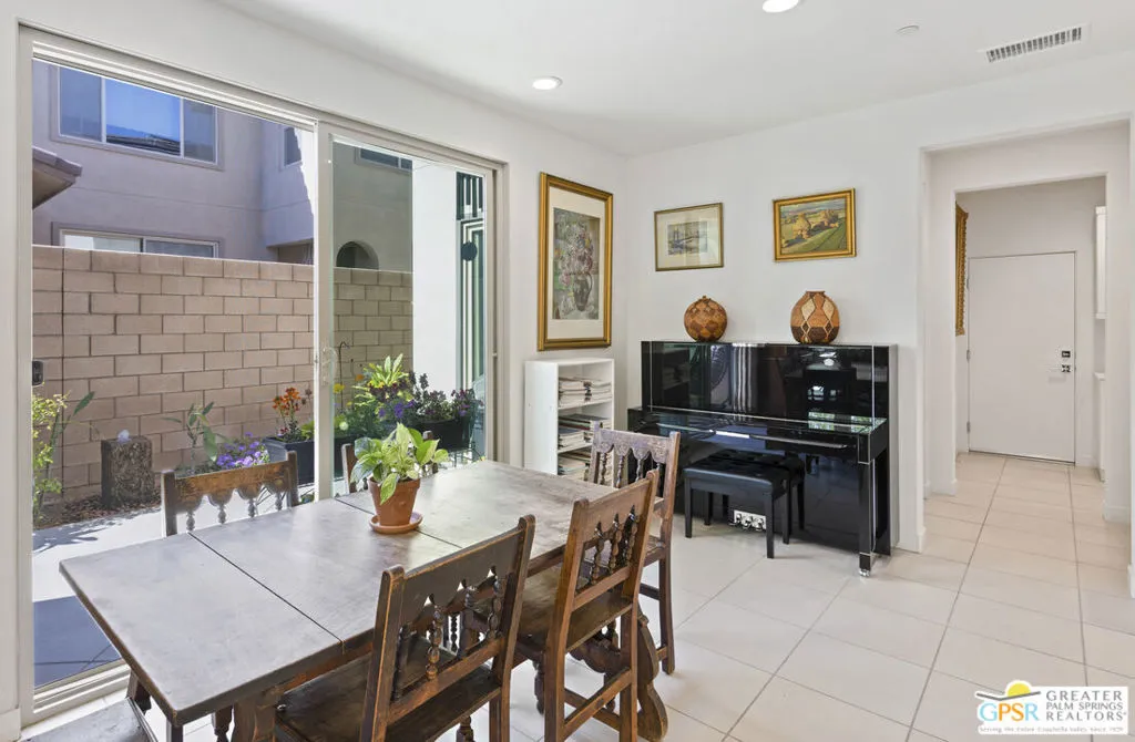 36004 Franklin Drive, Palm Desert, California 92211 home-pic-17