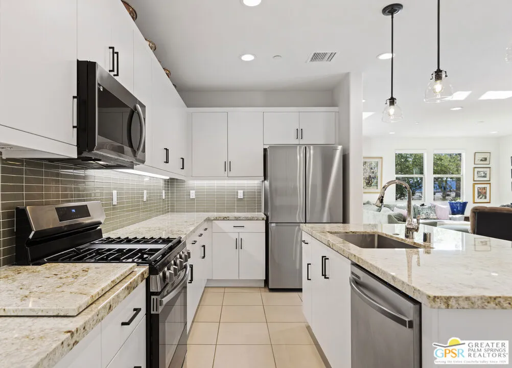 36004 Franklin Drive, Palm Desert, California 92211 home-pic-18