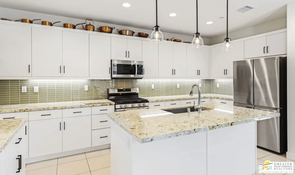 36004 Franklin Drive, Palm Desert, California 92211 home-pic-20