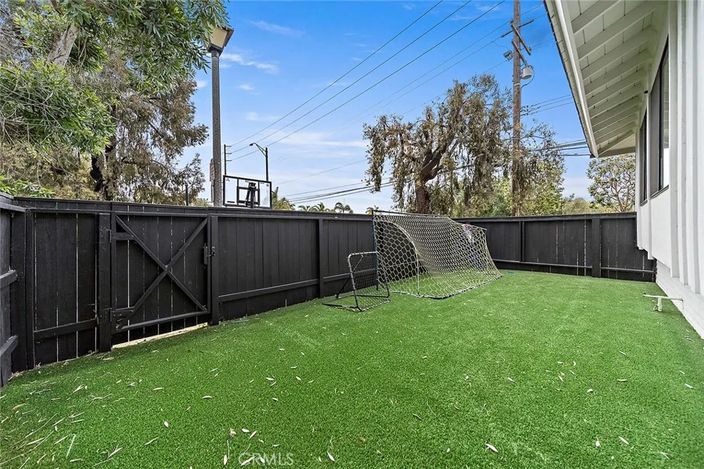 5681 E. Colorado St, Long Beach, California 90814 home-pic-39