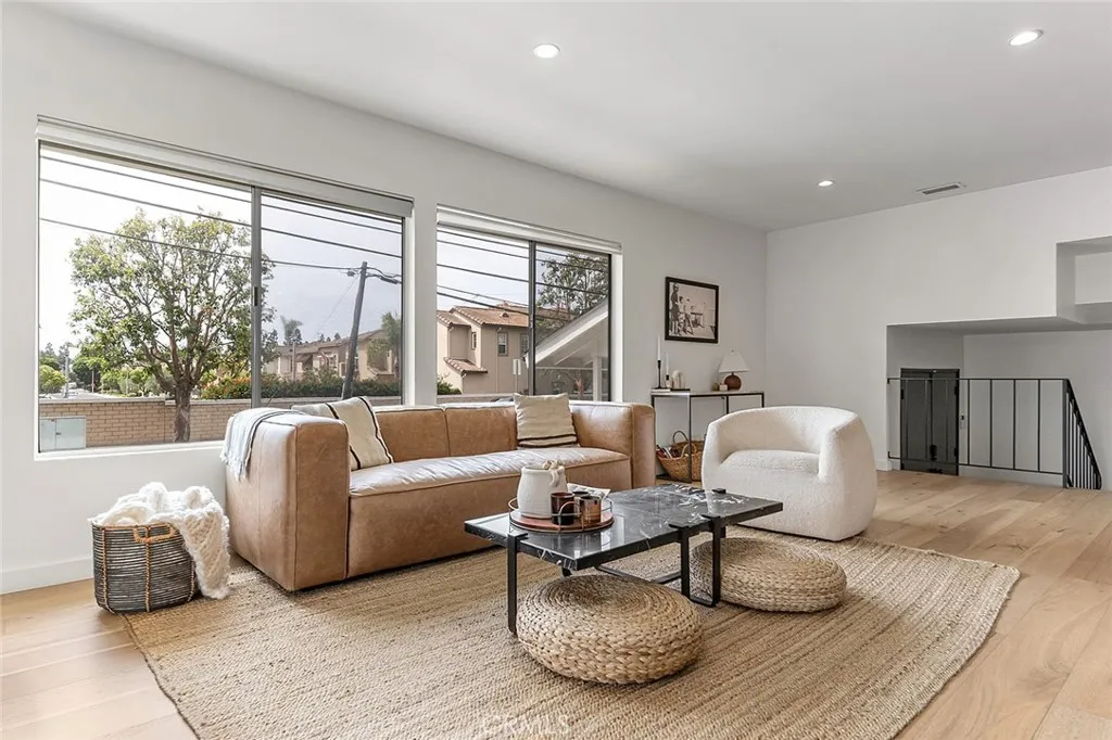 5681 E. Colorado St, Long Beach, California 90814 home-pic-13