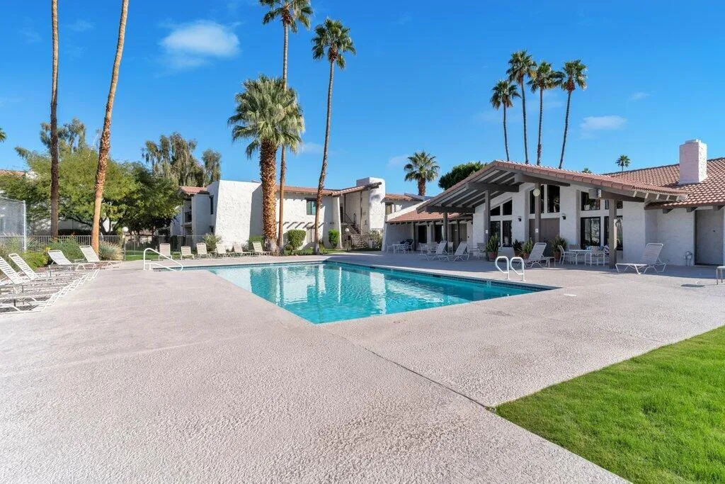 1050 E Ramon Road 3, Palm Springs, California 92264 home-pic-28