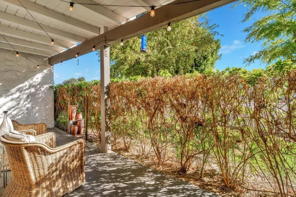 1050 E Ramon Road 3, Palm Springs, California 92264 home-pic-24