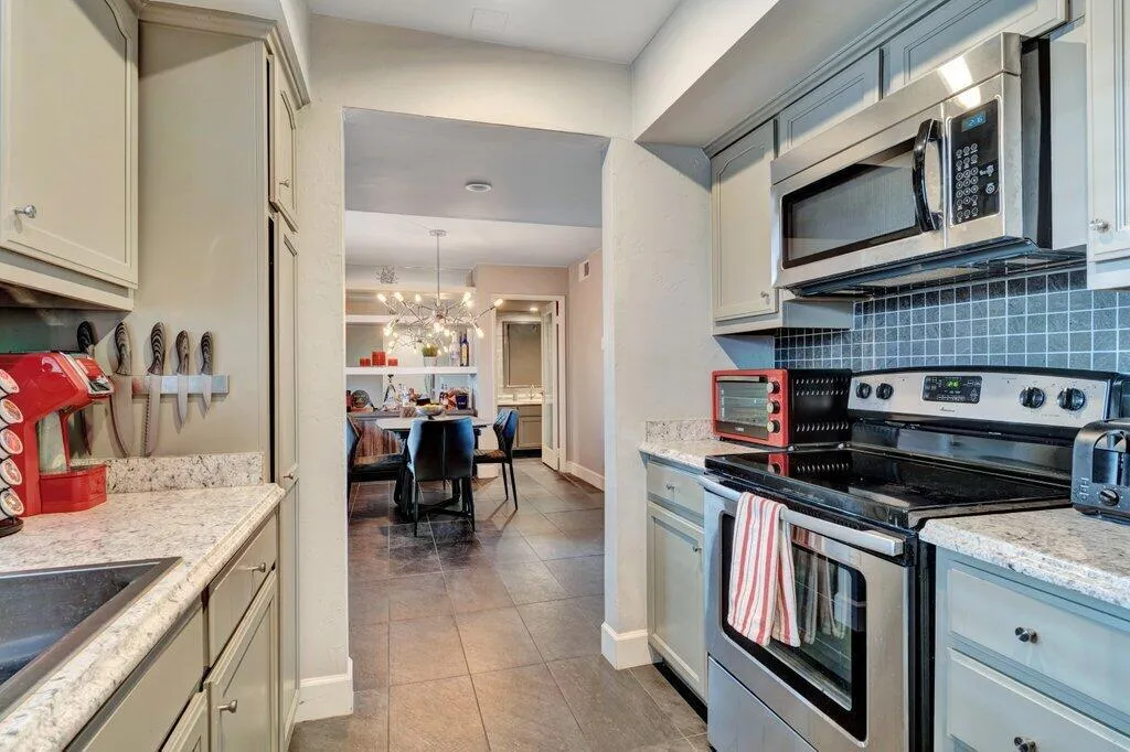 1050 E Ramon Road 3, Palm Springs, California 92264 home-pic-14