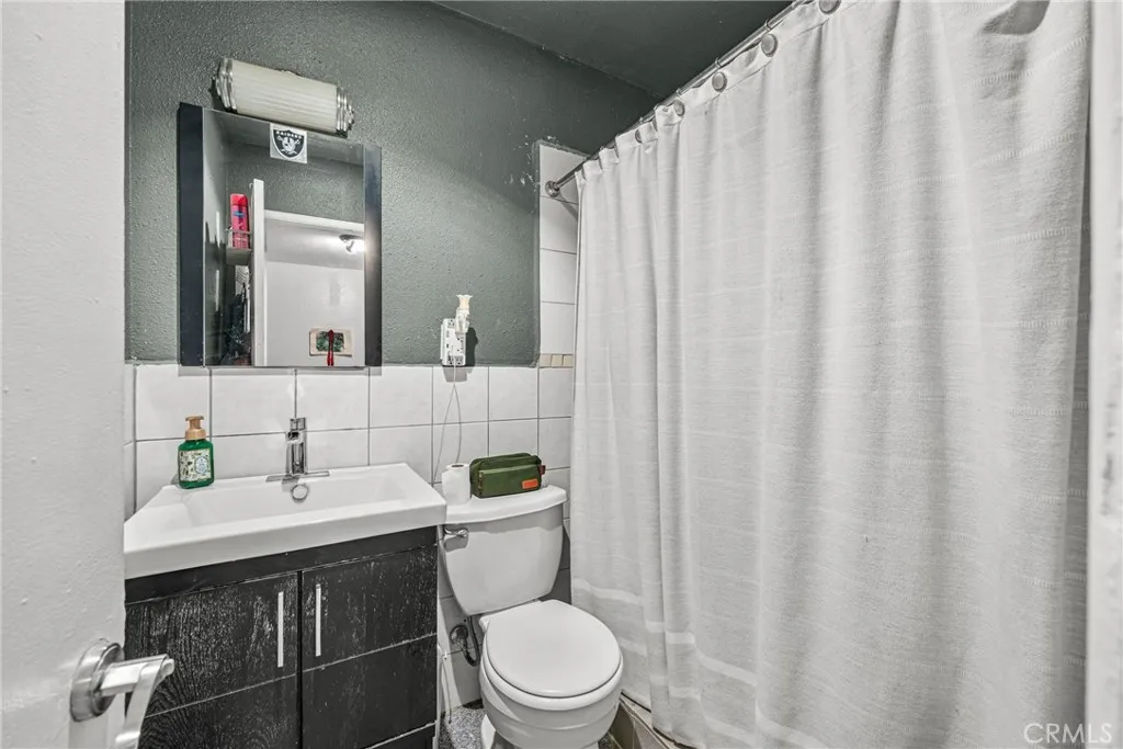 2628 Millbrae, Duarte, California 91010 home-pic-17