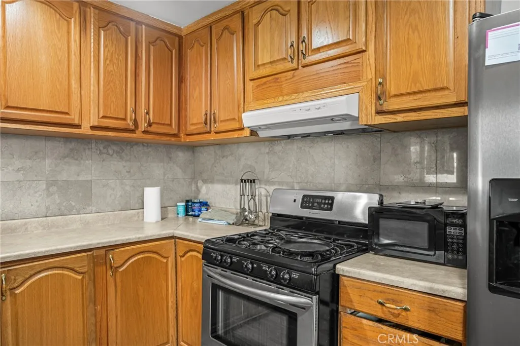 2628 Millbrae, Duarte, California 91010 home-pic-11