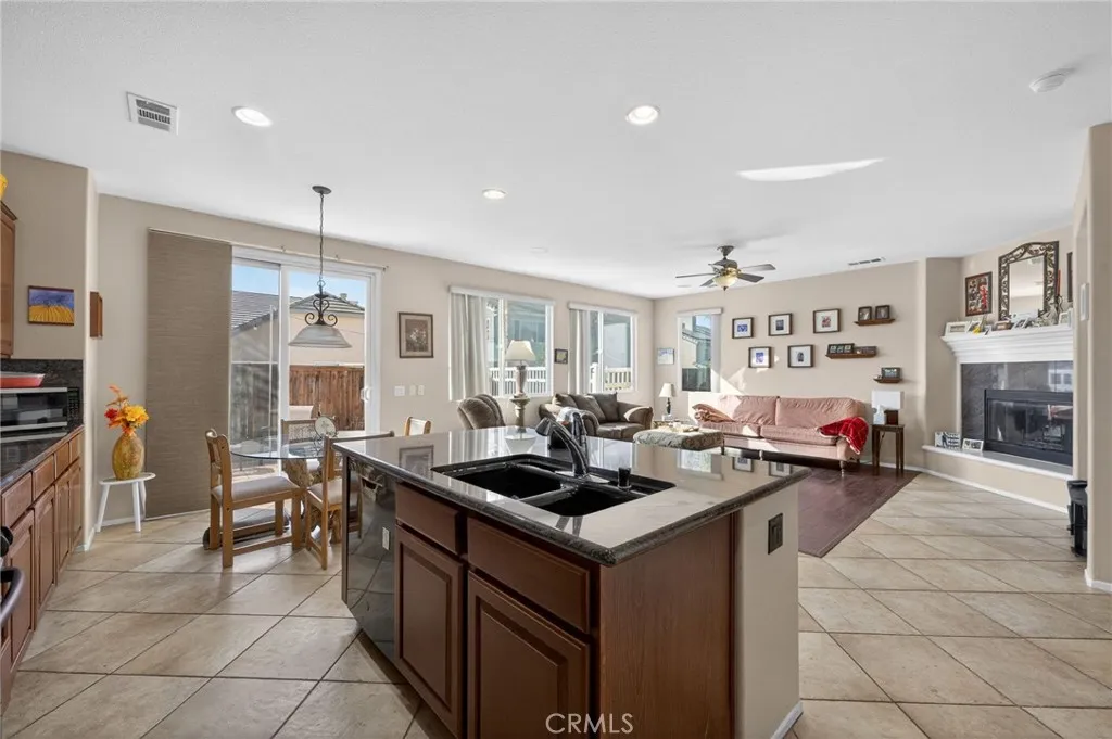 39823 Payton Court, Murrieta, California 92563 home-pic-14