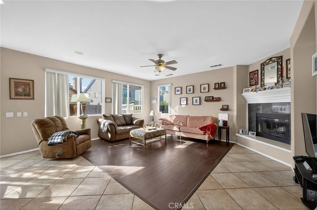 39823 Payton Court, Murrieta, California 92563 home-pic-18