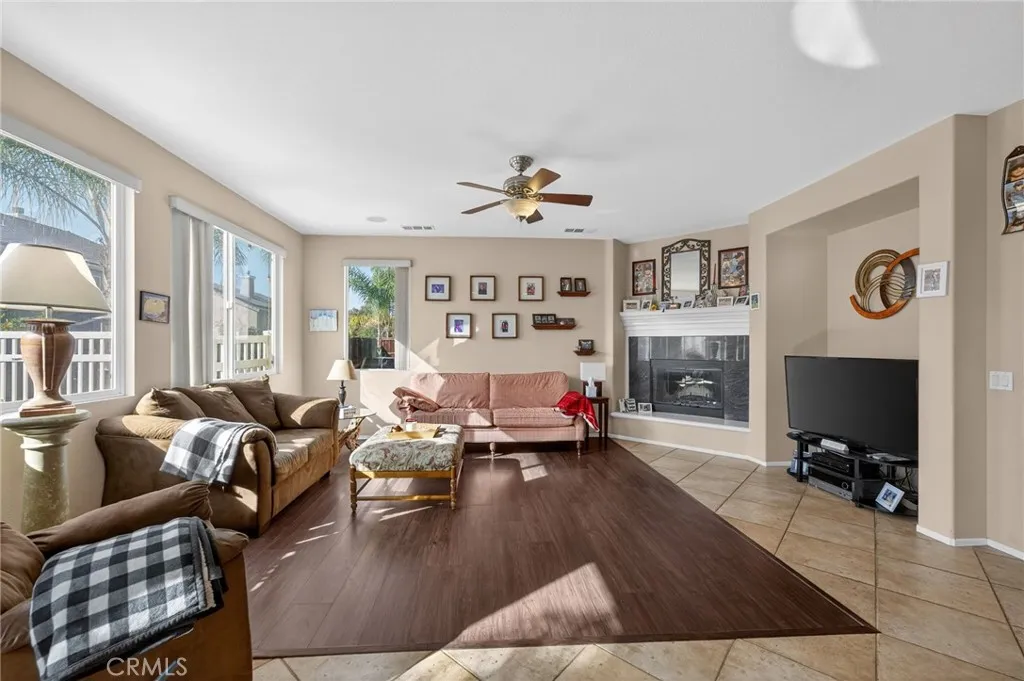 39823 Payton Court, Murrieta, California 92563 home-pic-17