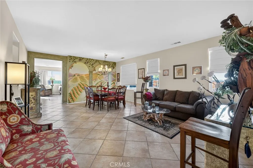 39823 Payton Court, Murrieta, California 92563 home-pic-11