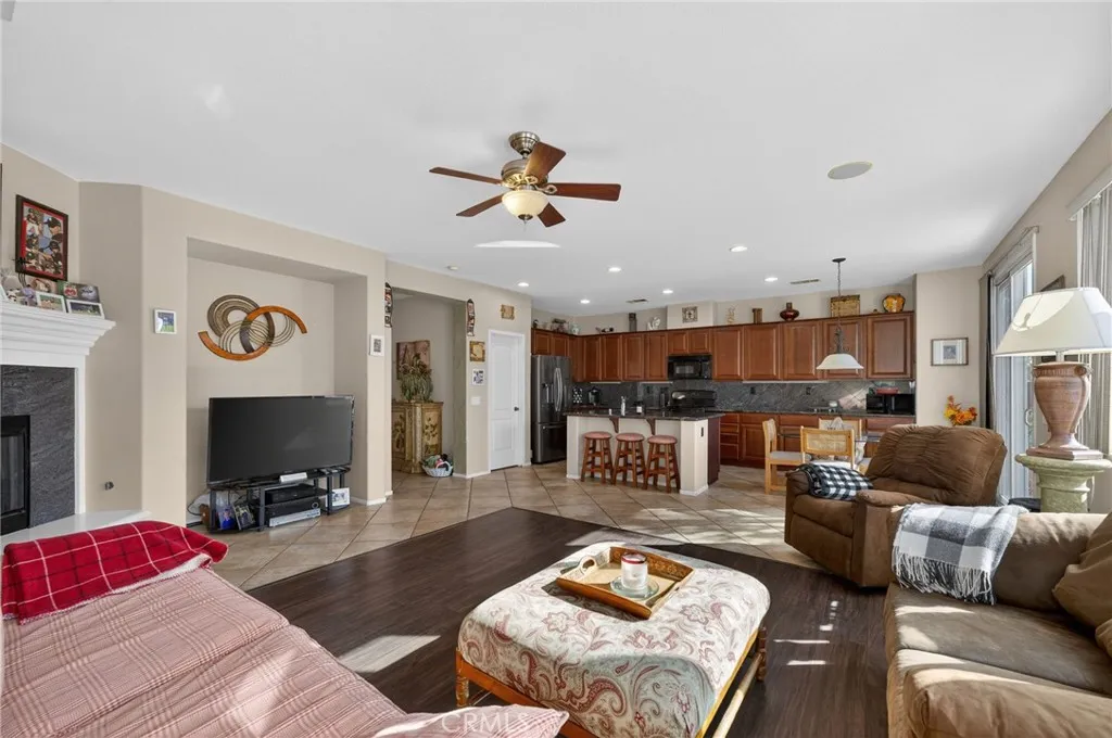 39823 Payton Court, Murrieta, California 92563 home-pic-16