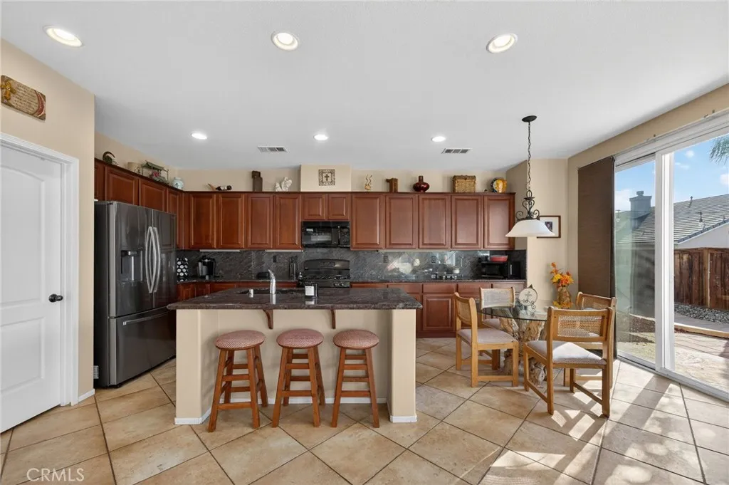 39823 Payton Court, Murrieta, California 92563 home-pic-12
