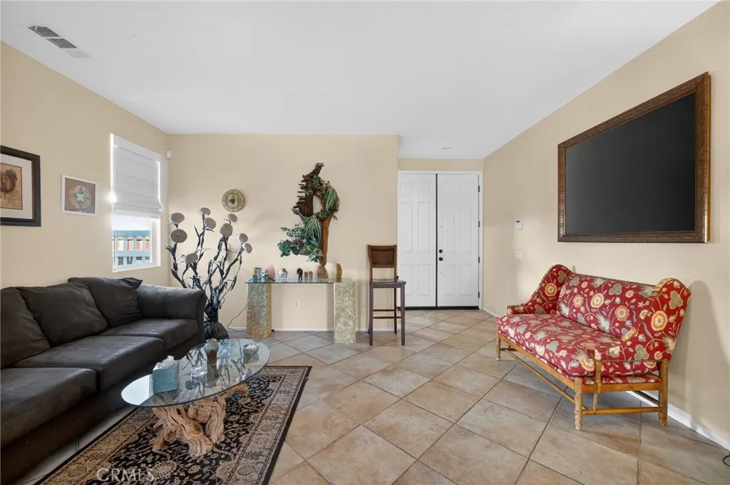 39823 Payton Court, Murrieta, California 92563 home-pic-8