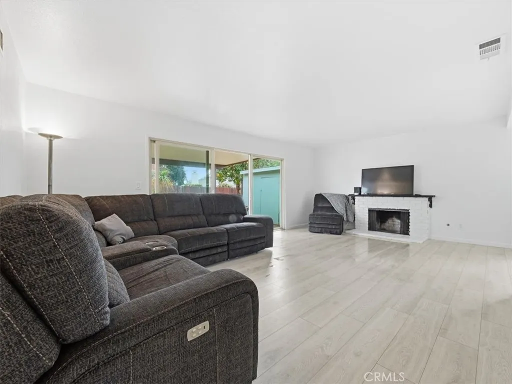 8536 Brunswick, Riverside, California 92504 home-pic-7