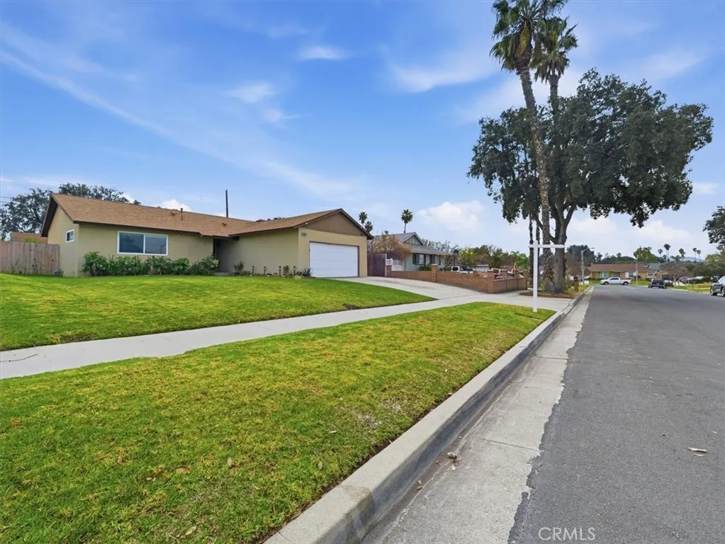 8536 Brunswick, Riverside, California 92504 home-pic-3