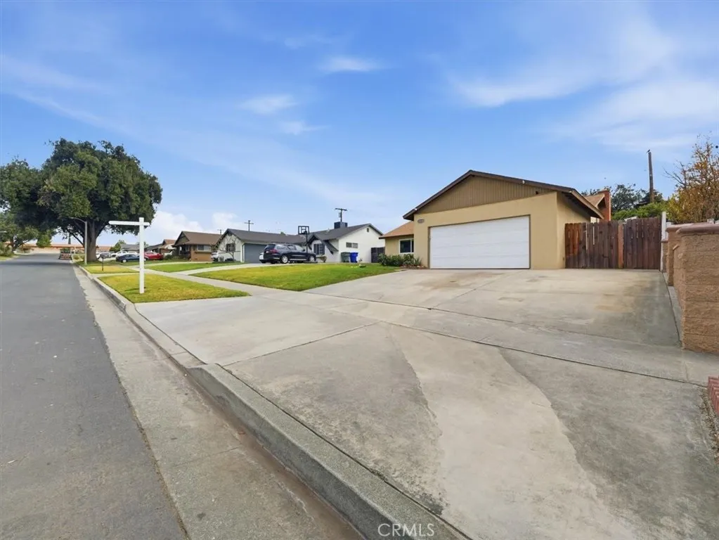 8536 Brunswick, Riverside, California 92504 home-pic-2