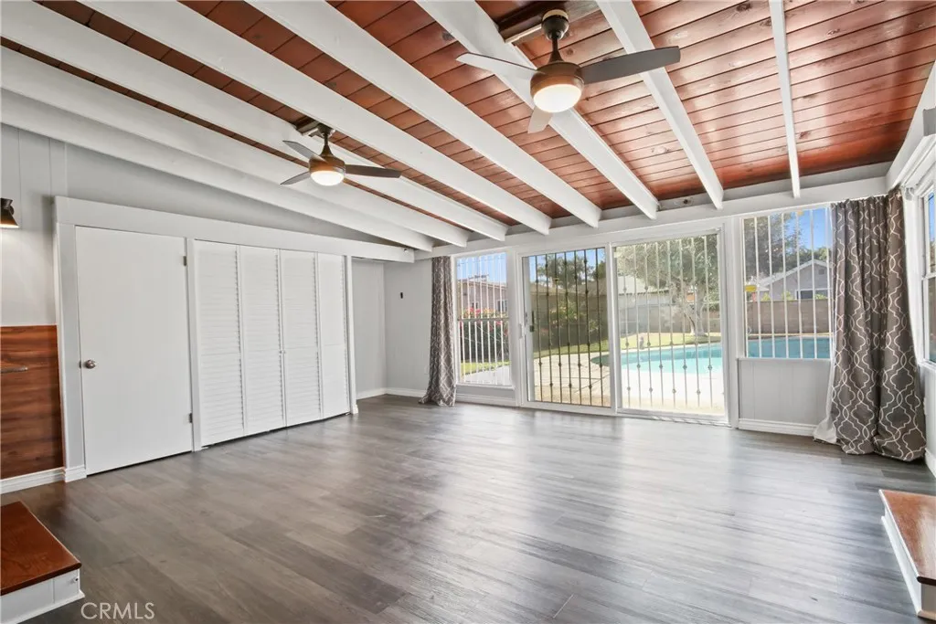 614 W 90th Street, Los Angeles, California 90044 home-pic-6