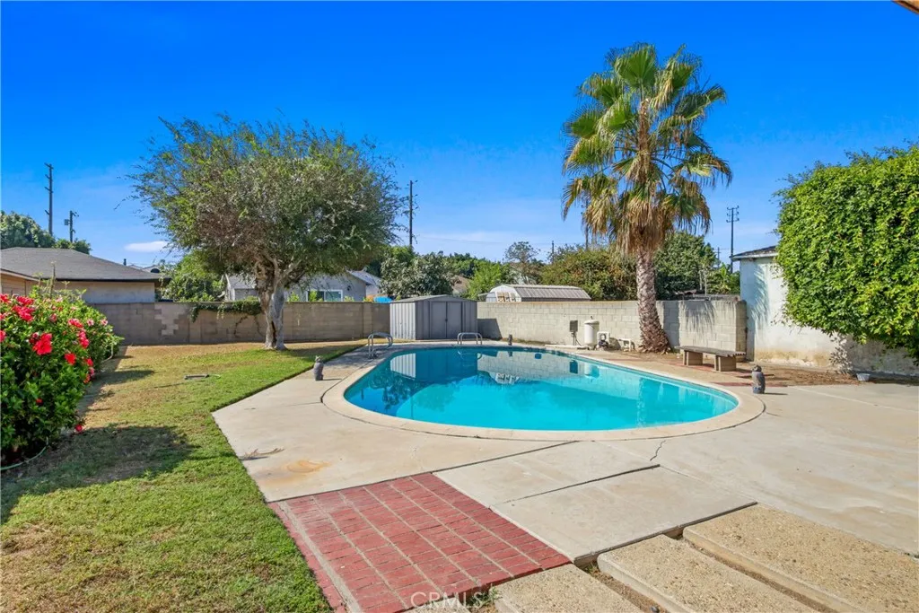 614 W 90th Street, Los Angeles, California 90044 home-pic-14