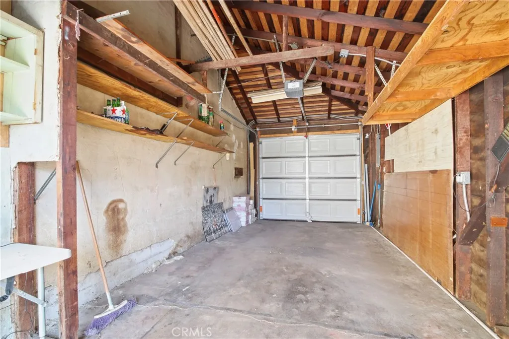 614 W 90th Street, Los Angeles, California 90044 home-pic-15