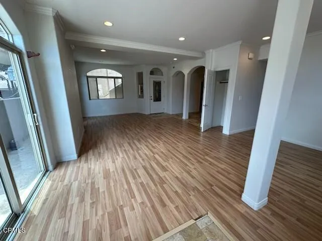 346 metropole unit 1 front room