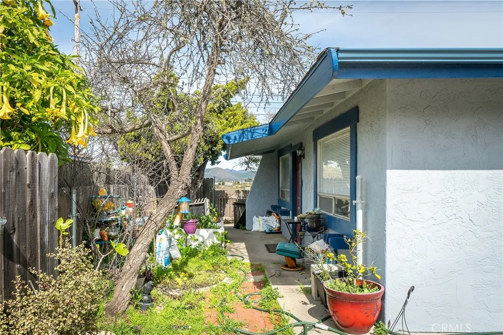 701 Front Entry