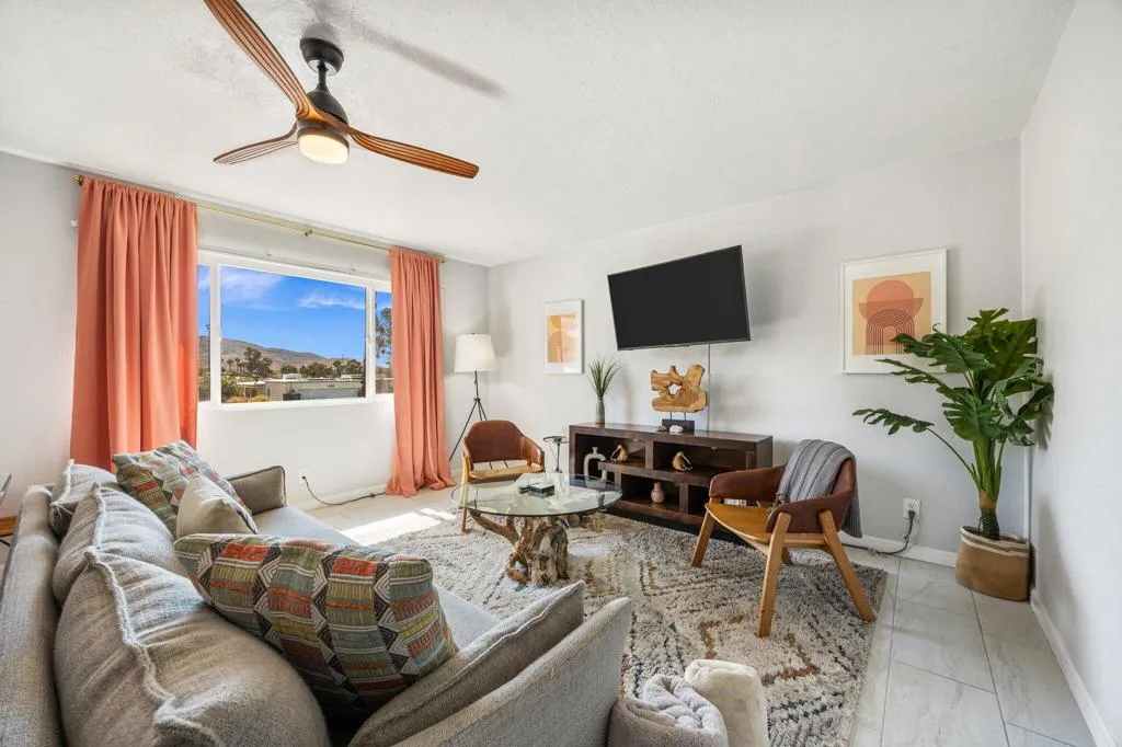 13215 Deodar Avenue, Desert Hot Springs, California 92240 home-pic-9
