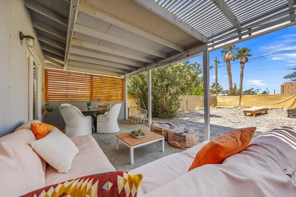 13215 Deodar Avenue, Desert Hot Springs, California 92240 home-pic-2