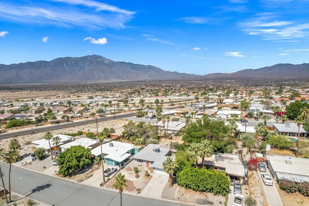13215 Deodar Avenue, Desert Hot Springs, California 92240 home-pic-35