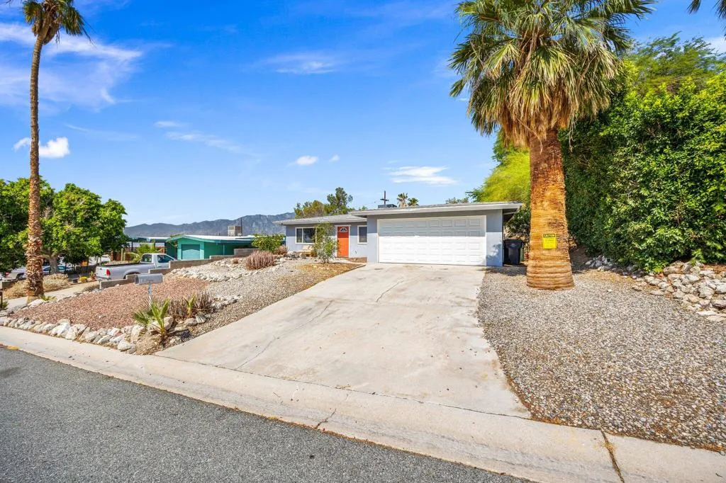 13215 Deodar Avenue, Desert Hot Springs, California 92240 home-pic-5