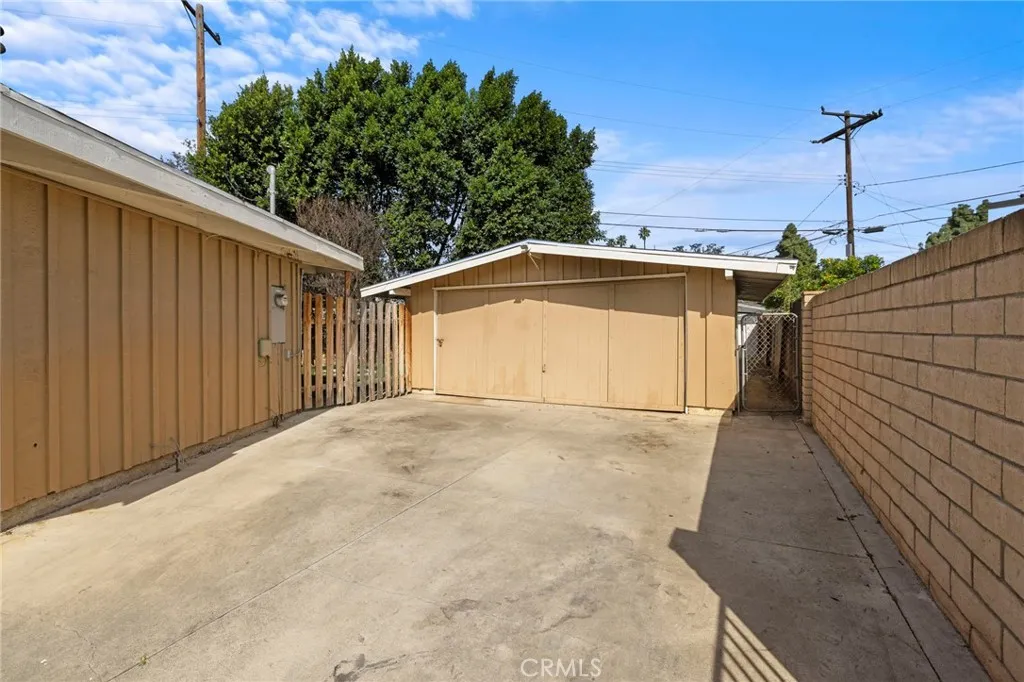 836 S Bellevue, Anaheim, California 92805 home-pic-26