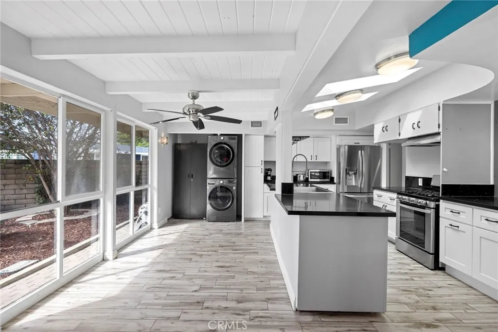 836 S Bellevue, Anaheim, California 92805 home-pic-2