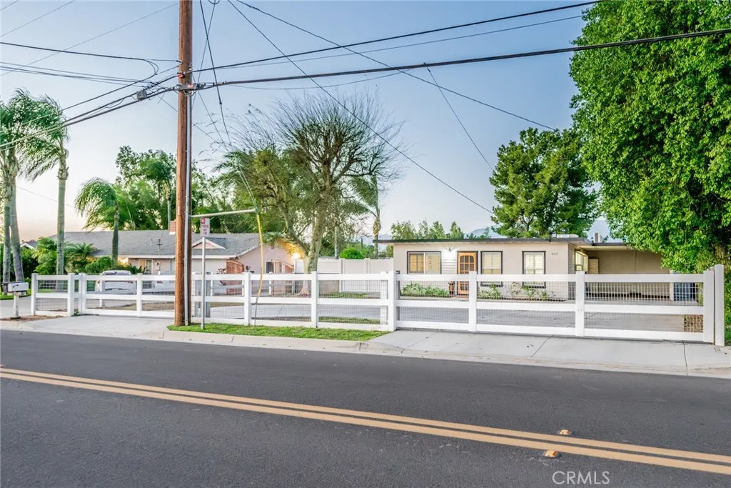 989 3rd, Norco, California 92860 home-pic-6