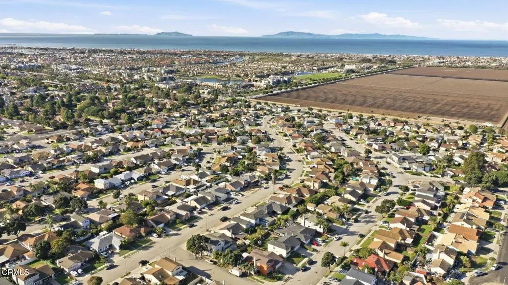 3545 Pier Walk, Oxnard, California 93035 home-pic-49