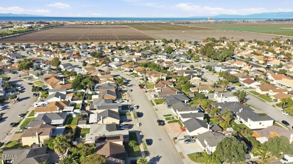 3545 Pier Walk, Oxnard, California 93035 home-pic-11