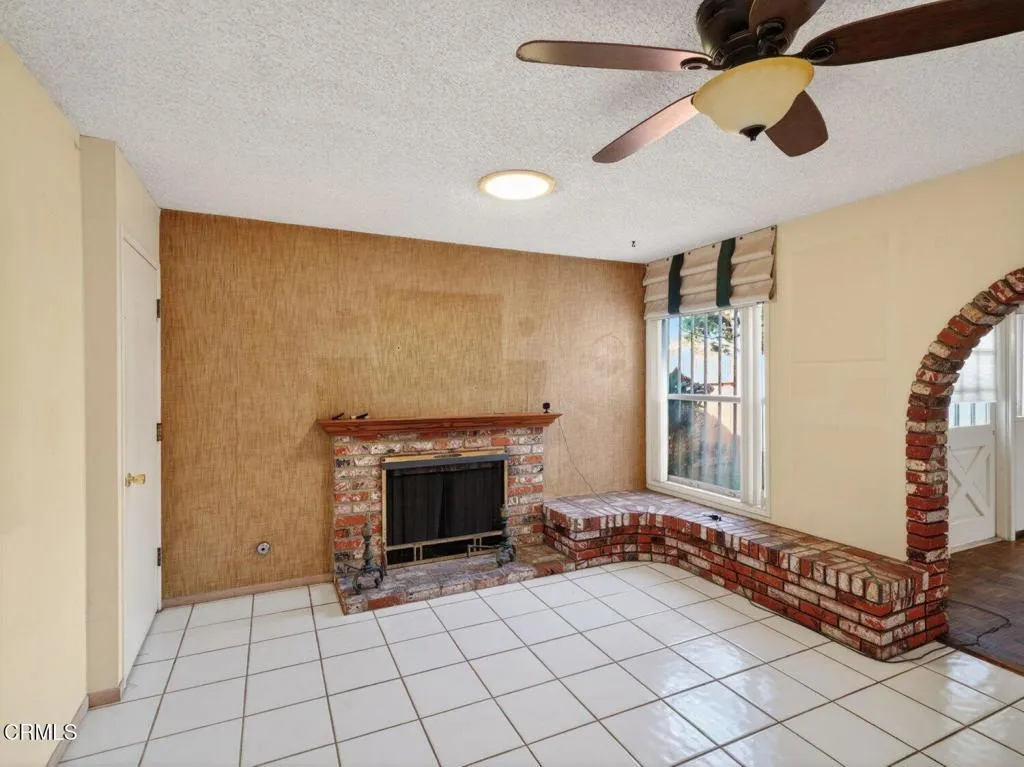 3545 Pier Walk, Oxnard, California 93035 home-pic-23