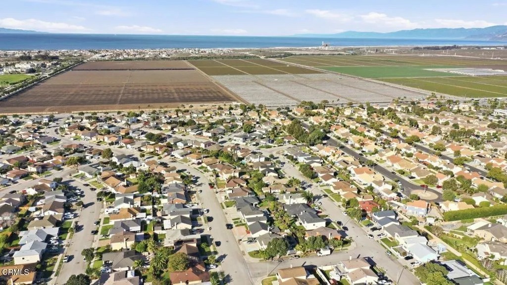 3545 Pier Walk, Oxnard, California 93035 home-pic-14
