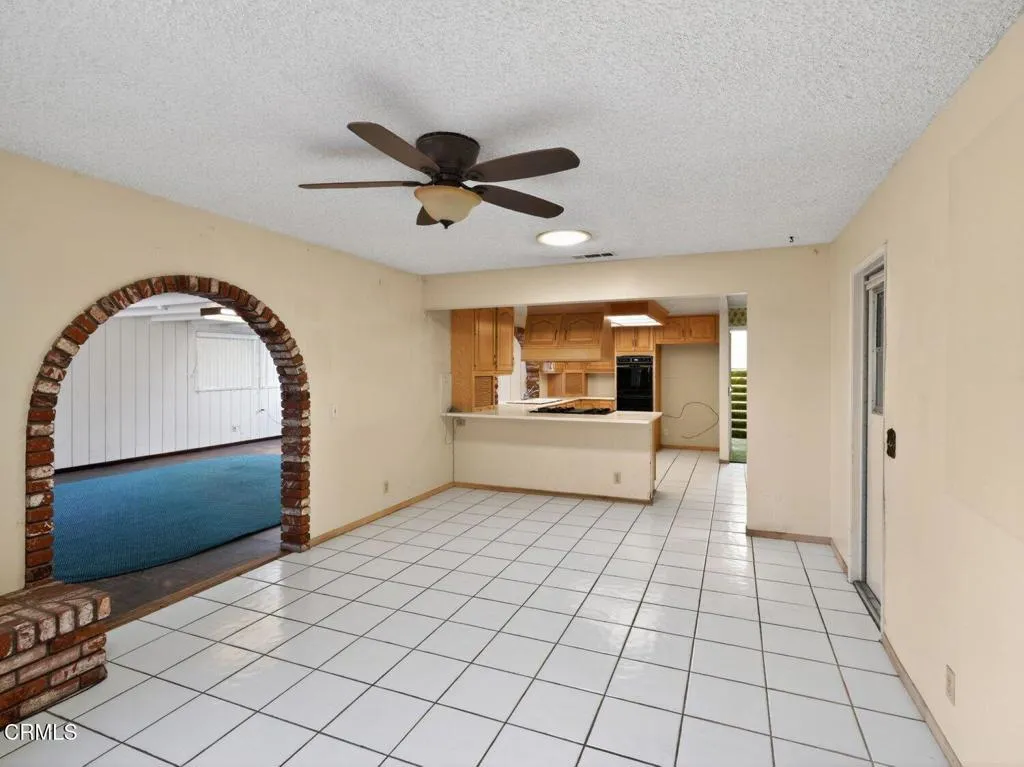 3545 Pier Walk, Oxnard, California 93035 home-pic-24