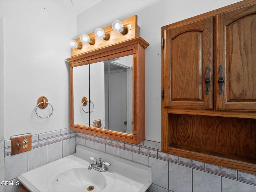 3545 Pier Walk, Oxnard, California 93035 home-pic-44