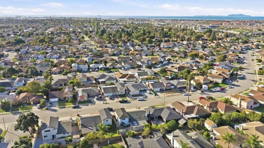 3545 Pier Walk, Oxnard, California 93035 home-pic-10
