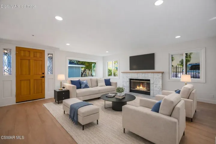 417 Living room staged