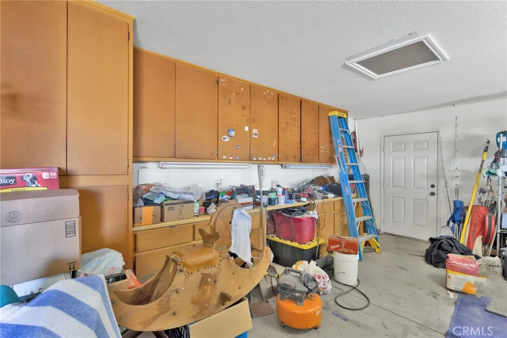 11679 Winterhawk Way, Apple Valley, California 92308 home-pic-46