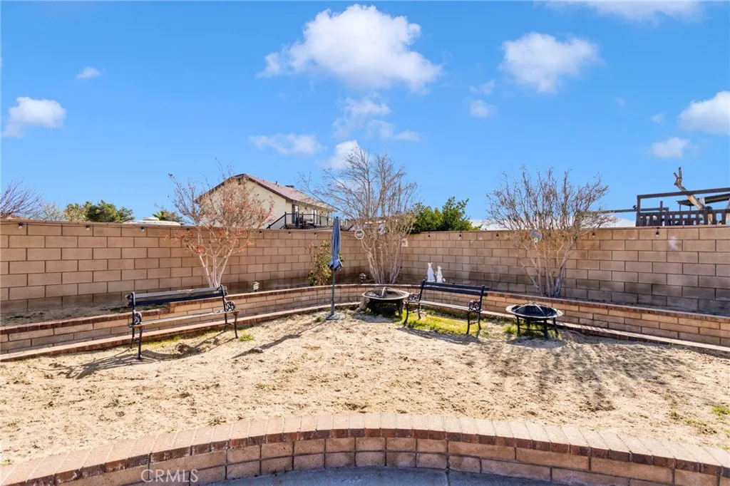 11679 Winterhawk Way, Apple Valley, California 92308 home-pic-40