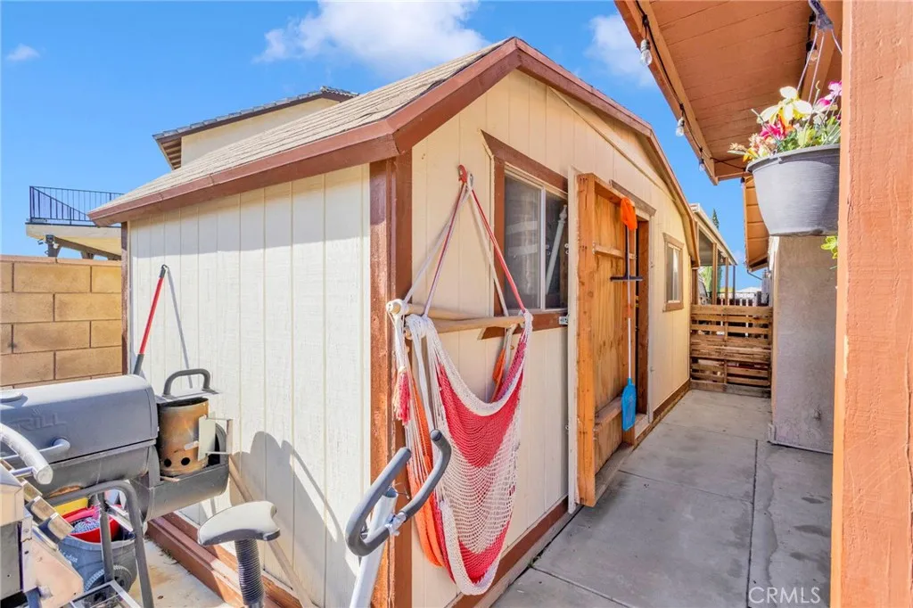 11679 Winterhawk Way, Apple Valley, California 92308 home-pic-42